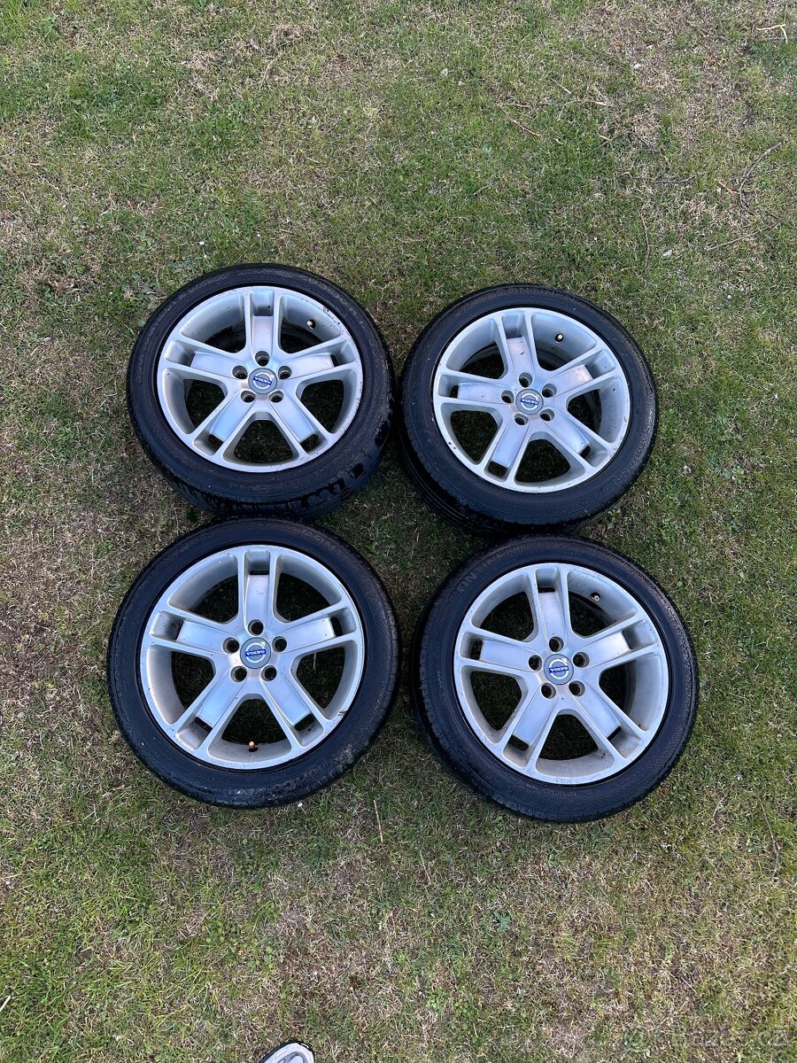 volvo kola 17palcové