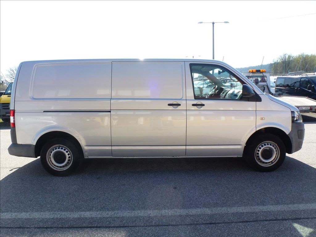 VW Transporter T5.1 chladak