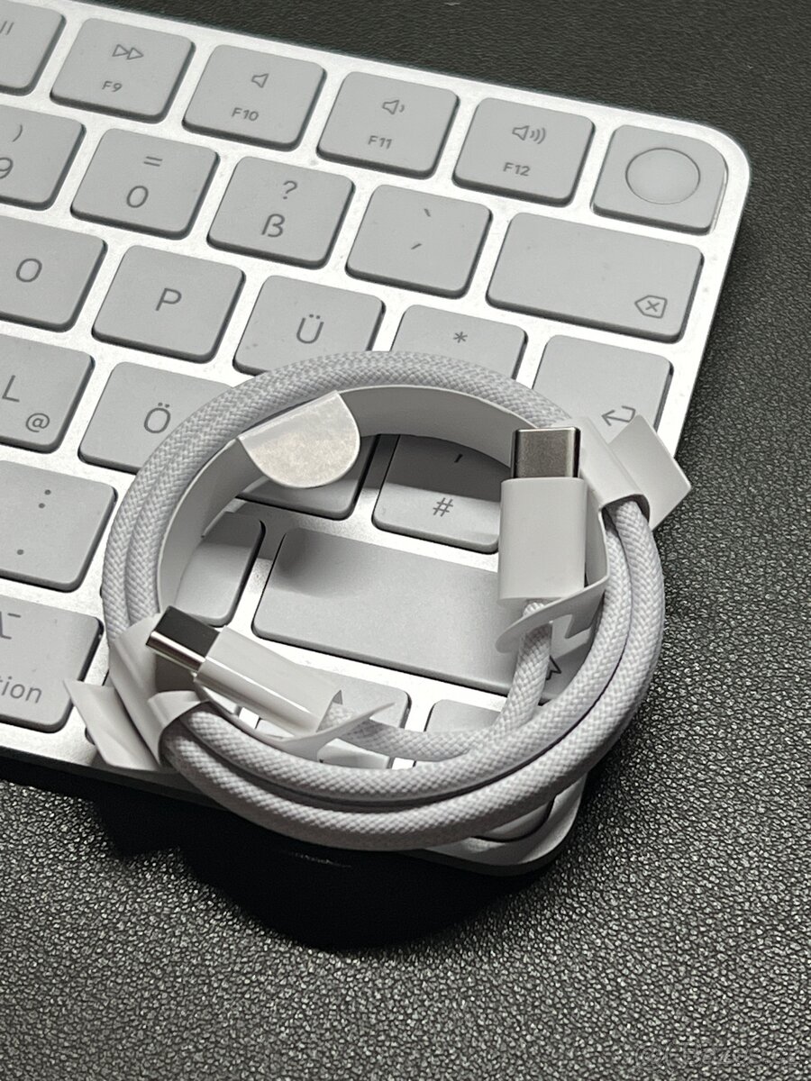 Apple USB-C — USB-C