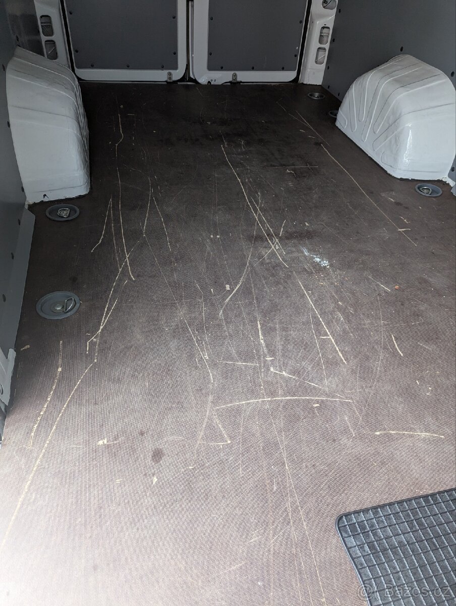 Prodám dřevěnou podlahu Ducato L4