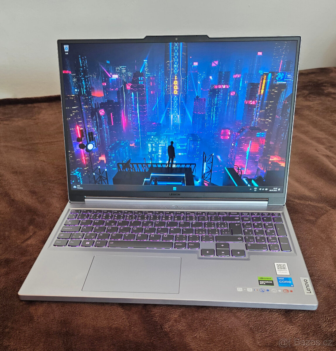 Prodám Lenovo Legion Slim 5 16IRH8 Misty Grey (kovový)
