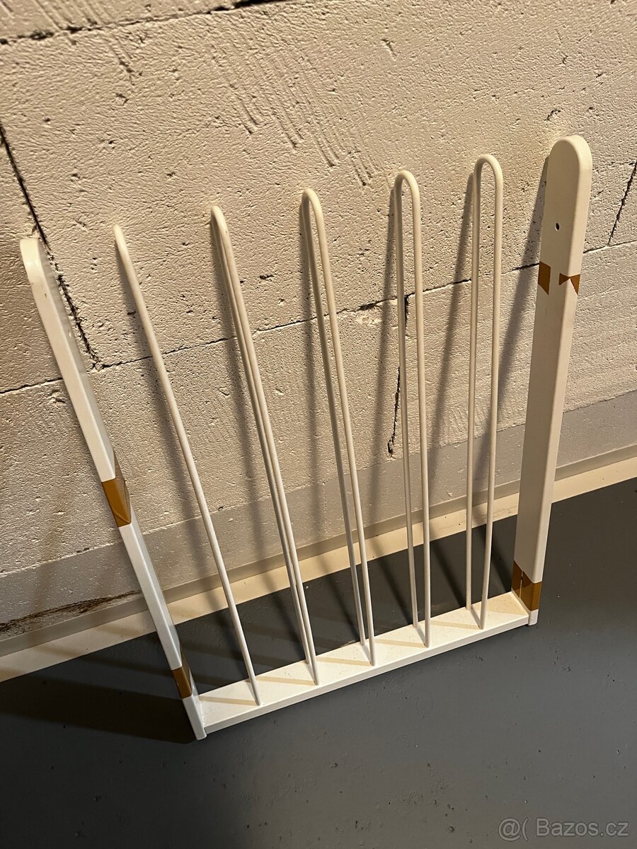 Věšák Ikea