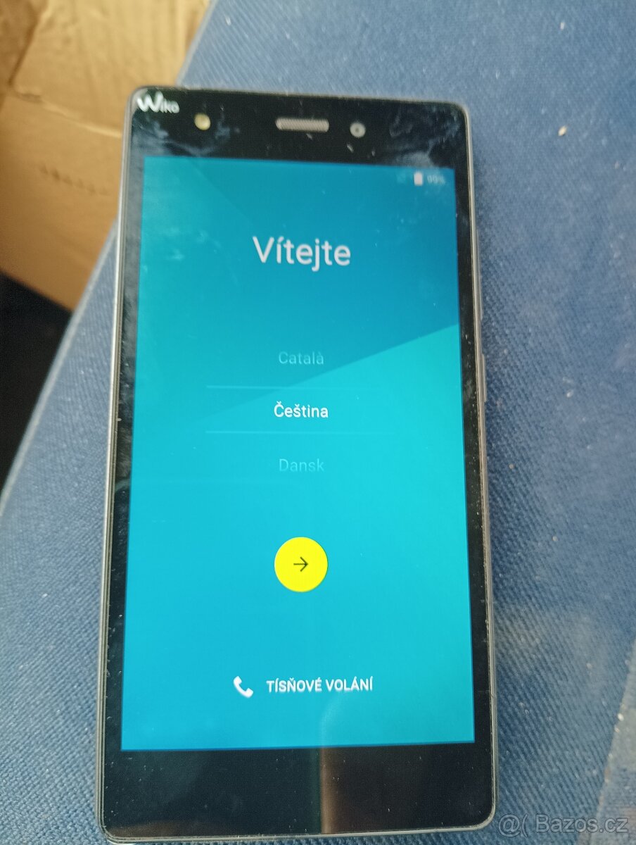 Mobilní telefon