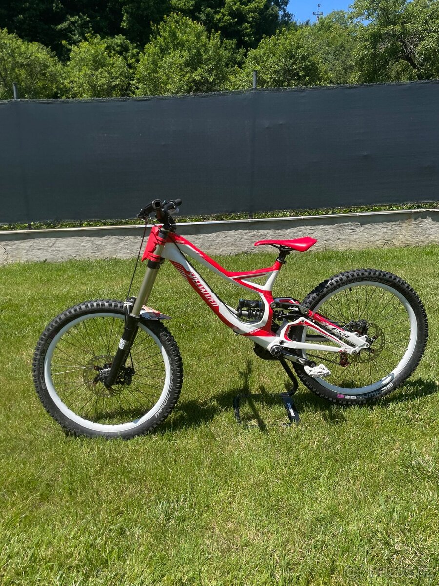 Kolo specialized demo 8 dh