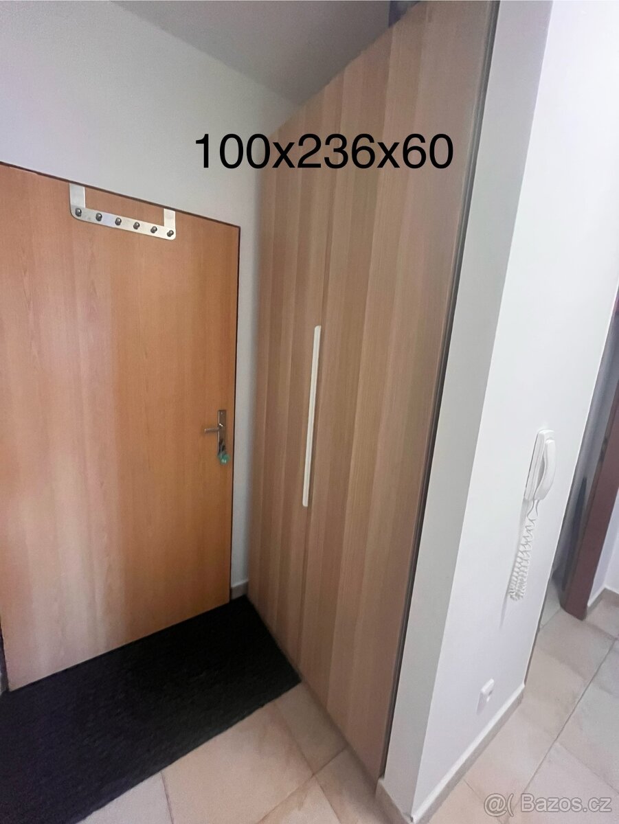 Šatní skříň