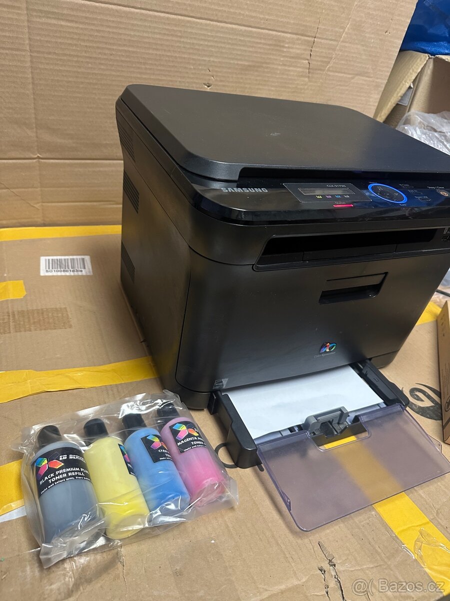 Barevná multifunkční laserová tiskárna