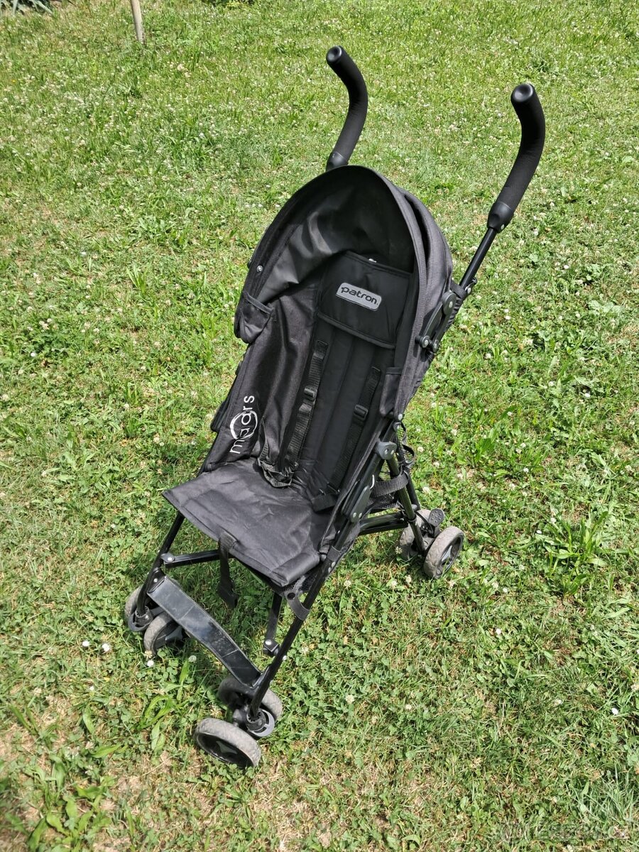 Kočárek PATRON Maars („golfové hole“)