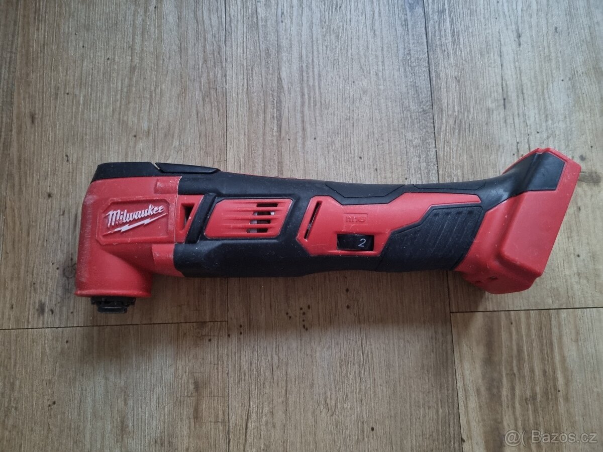 Milwaukee M18 BMT multifunkční nástroj