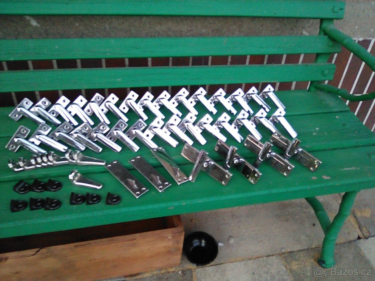 PRODÁM CHROMOVANÉ OKENNÍ KOVÁNÍ TOKOZ