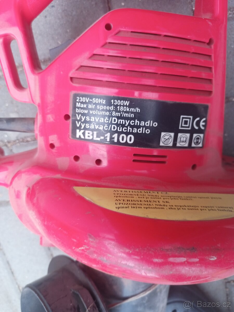 Vysavač, foukač na listí