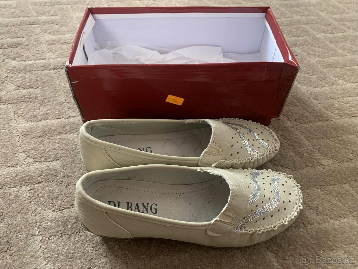 Dámské polobotky (nové) vel. 38