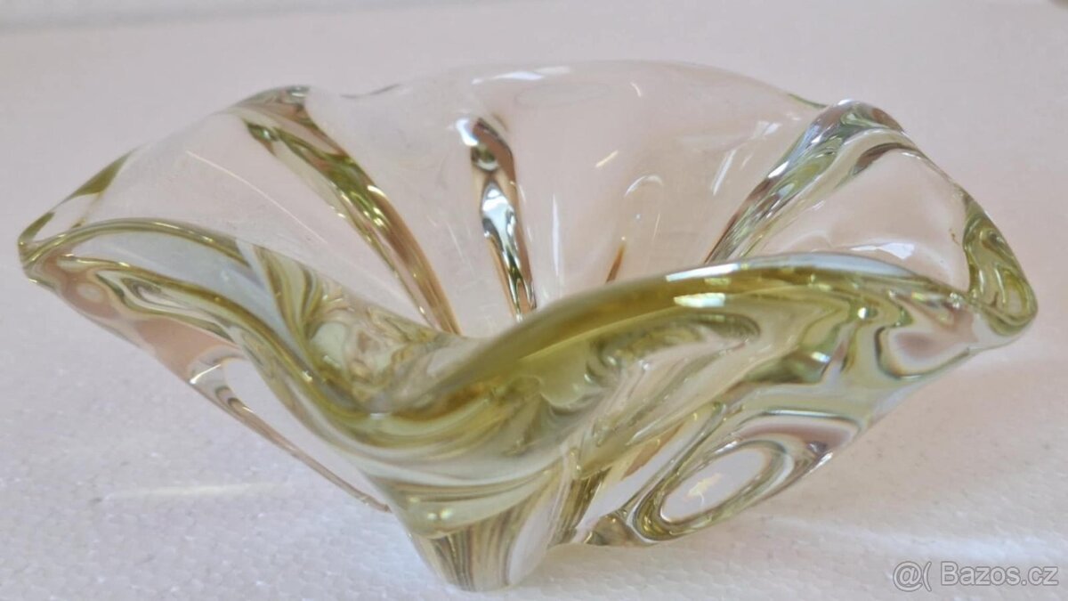 STARÝ POPELNÍK HUTNÍ SKLO . TOP STAV.