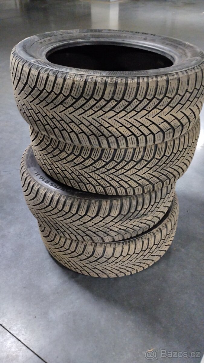 Sada zimních pneu 205/55/16 Continental