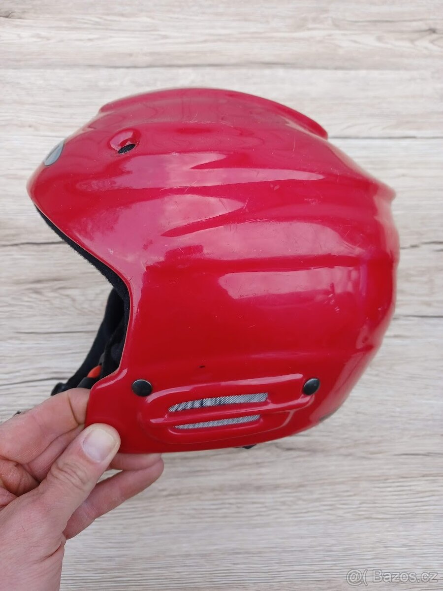 Dětská lyžařská přilba - helma za 150kč
