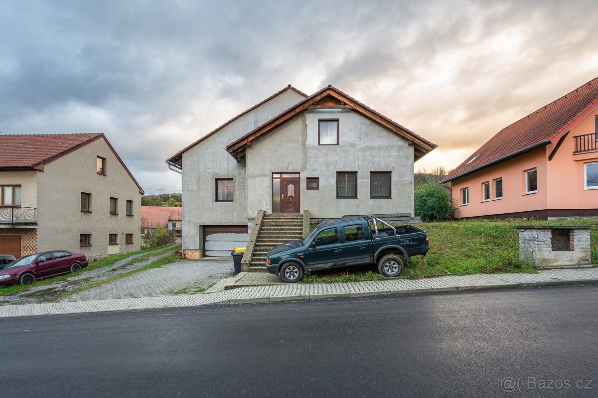 Prodej rodinné domy, 320 m2 - Jabloňany, ev.č. 1295
