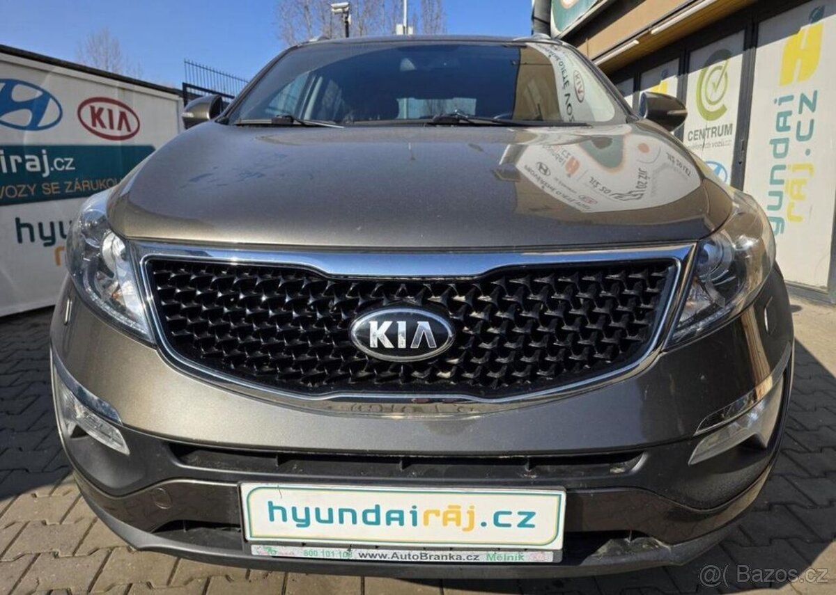 Kia Sportage 2.0-KAMERA-TAŽNÉ 2t-4x4