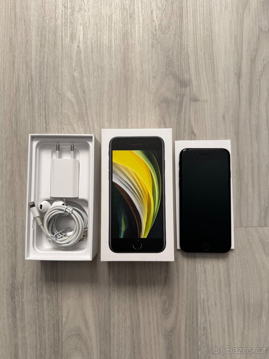 IPhone SE 168 GB černý