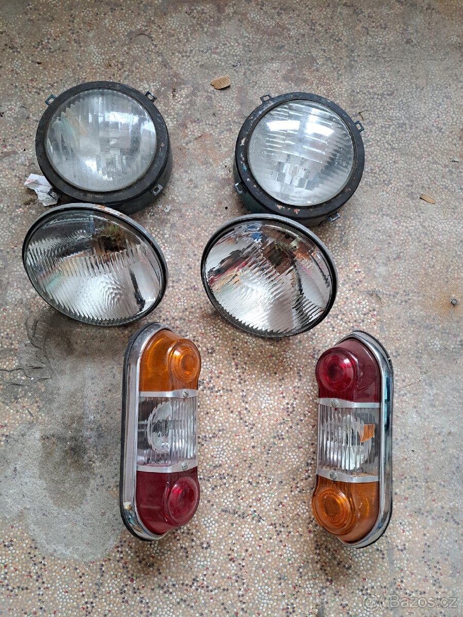 Nové svetla skoda 1202 stw uklid půdy