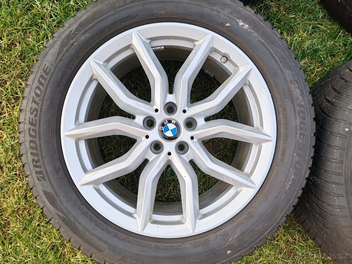 Nový stavObuté originální disky alu BMW 5X112 10 zimní pneu