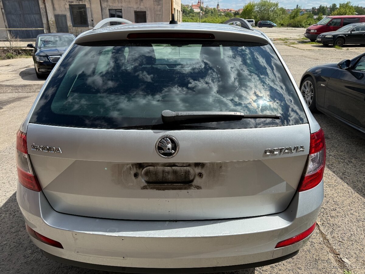 Zadni pate dvere Skoda Octavia 3 kombi stribrne