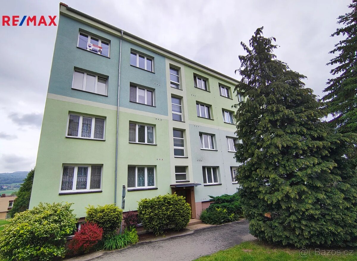 Zrekonstruovaný byt 2+1, 52,4m², Děčín - Boletice