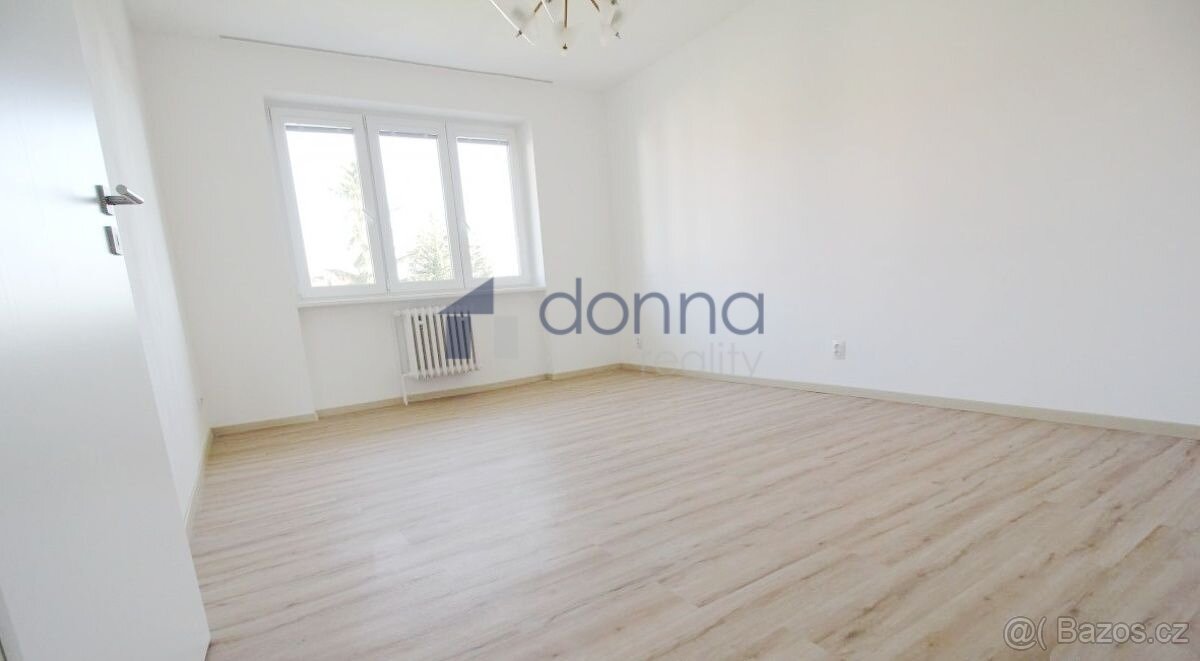 Pronájem pěkného bytu 3+1/L, 85m2, ul. Miranova, Praha 10 -