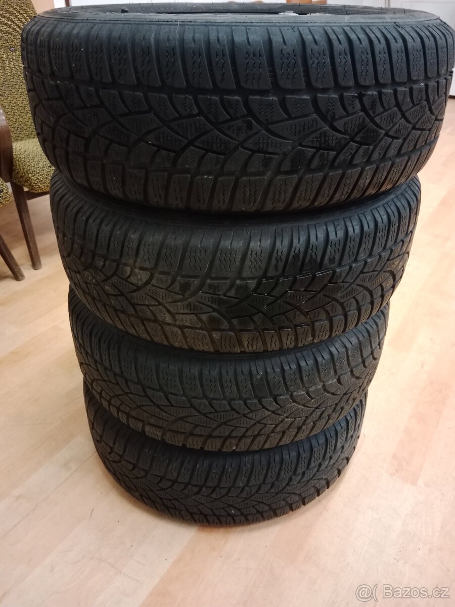 Sada zimních pneumatik Dunlop 195/60R15 s disky