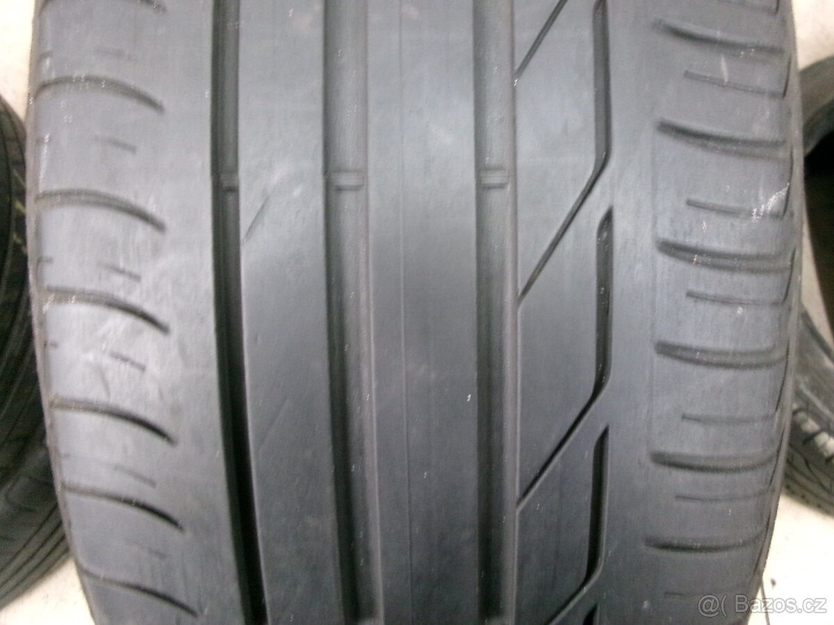 225/50 R18 BRIDGESTONE (4mm) č.14097/d1