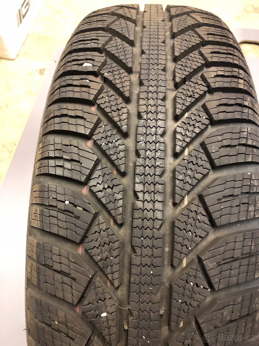 4ks ZIMNÍ PNEUMATIKY SEMPERIT MASTER GRIP 2 215/65/17 99H