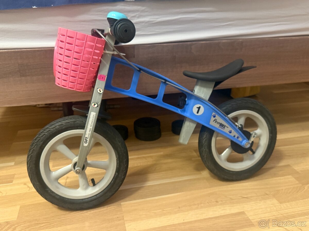 First bike s brzdou + košík + zvoneček