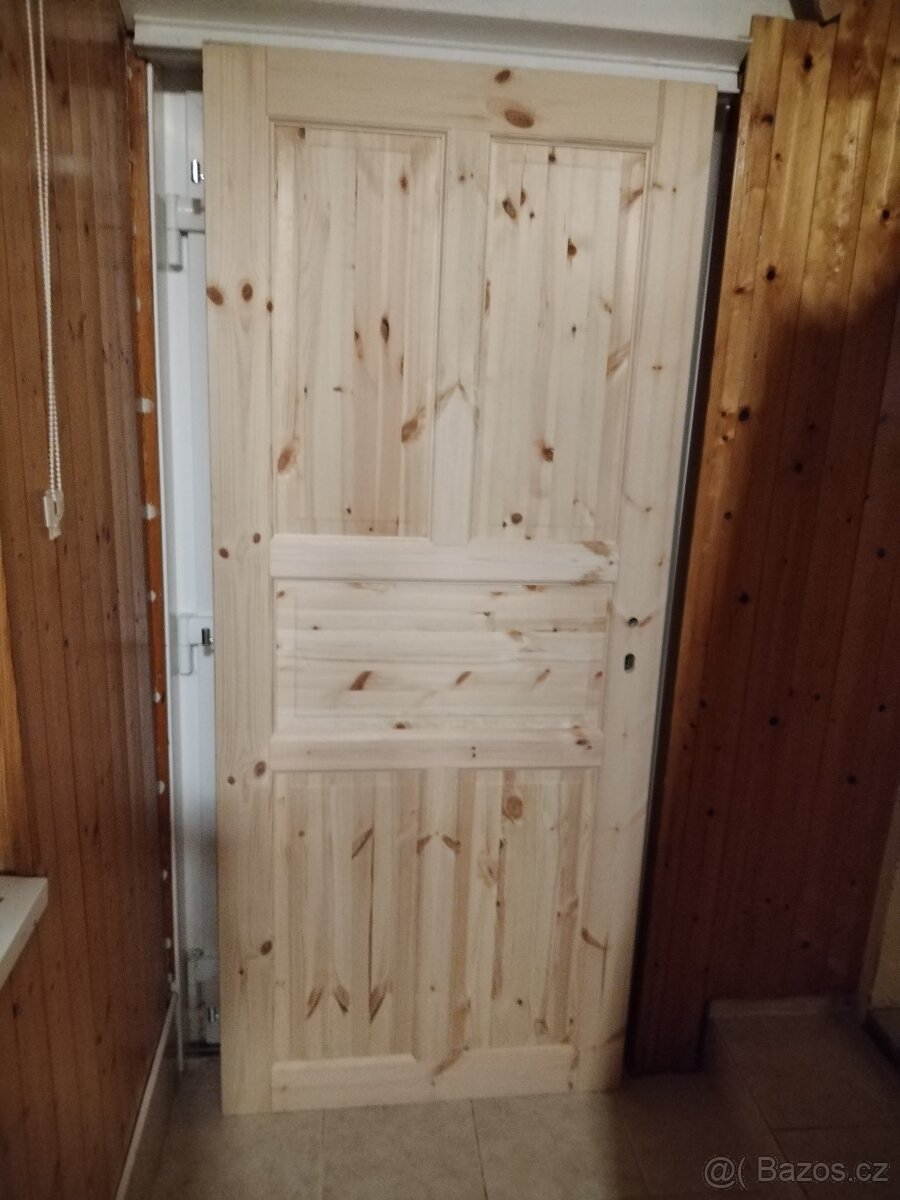 Dveře z masivu