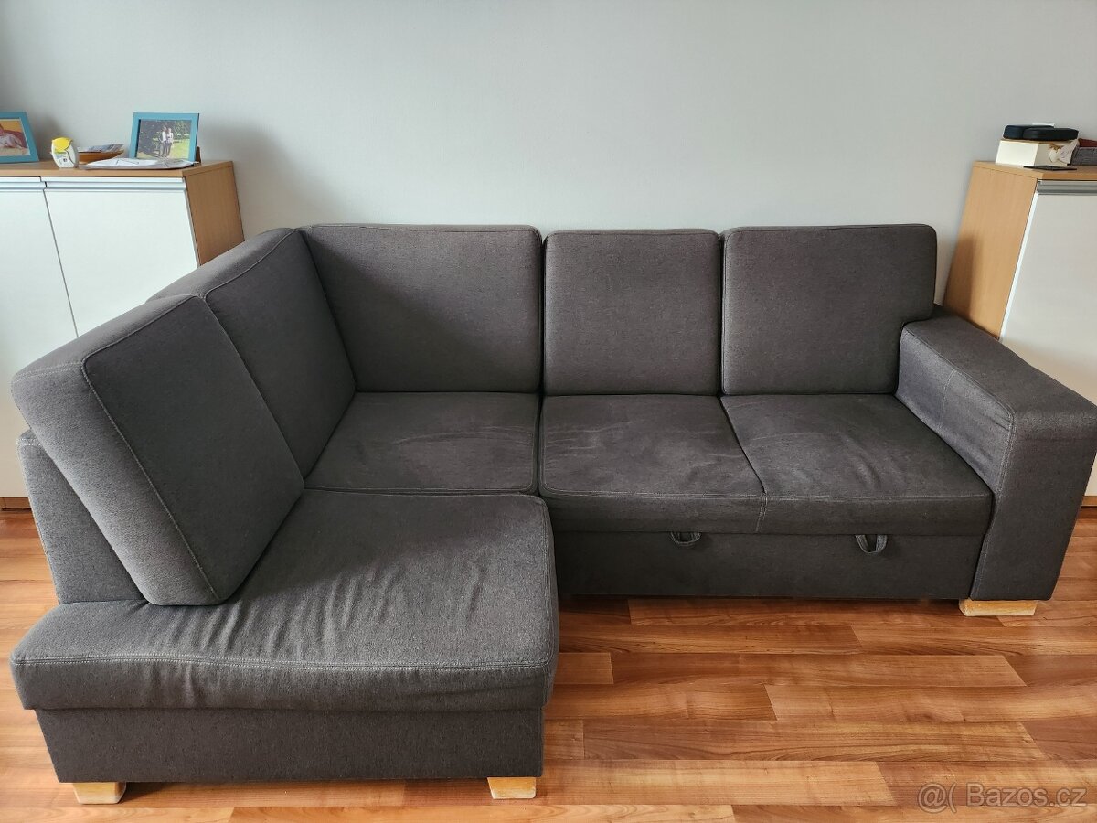 Rozkládací gauč s úložným prostorem