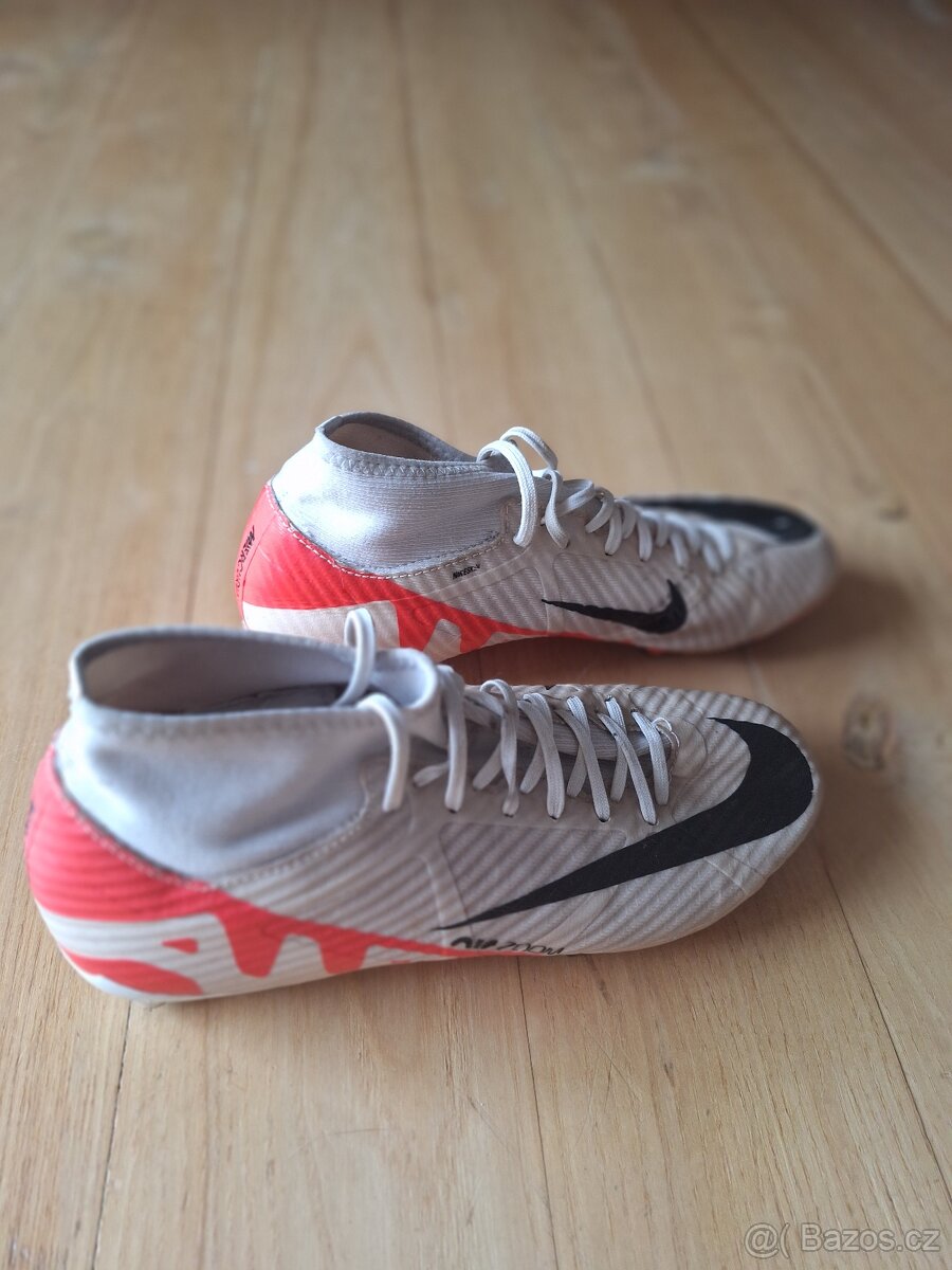 Nabízím k prodeji kopačky Nike airzoom Mercurial vel. EUR 40