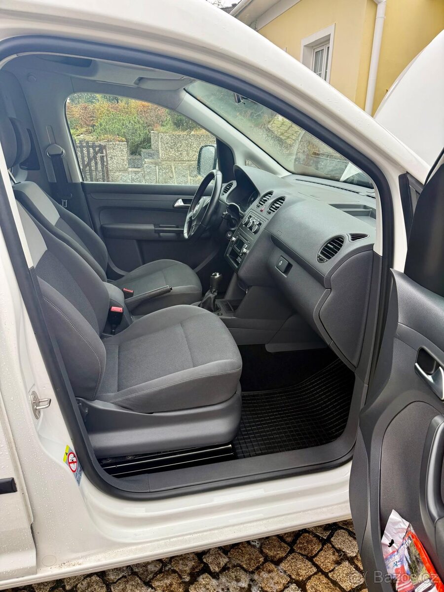 VW CADDY 1,6 Tdi/55 kW, 07/2013
