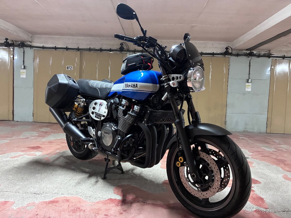 Prodám Yamaha XJR 1300 r. 2018 72Kw 26868 km Ohlins