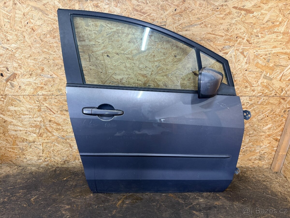 KOMPLETNÍ PRAVÉ PŘEDNÍ DVEŘE MAZDA 5