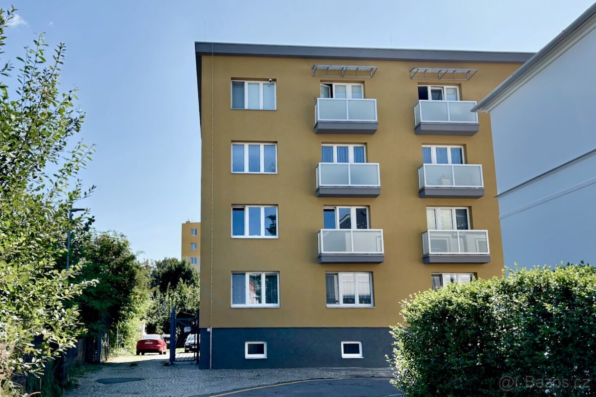 3+1  Opava- klidná ulice, 300m od centra, parkování ve dvoře