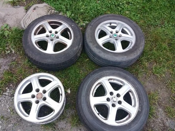 Originální ALU kola Škoda 5x100 15 ET38 Fabia Roomster Oktav