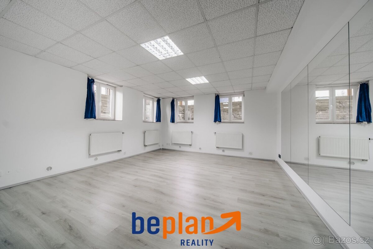 Pronájem multifunkčních prostor, 30 m2 - Praha 9 - metro Kol