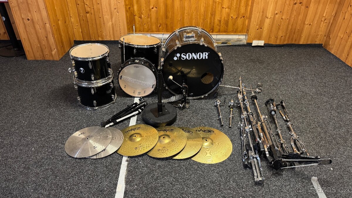 Prodám bicí sadu Sonor.