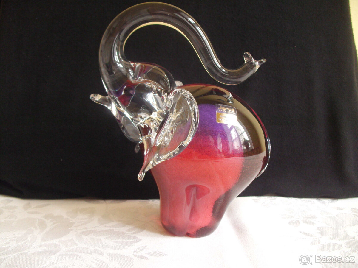 Slon - České hutní sklo