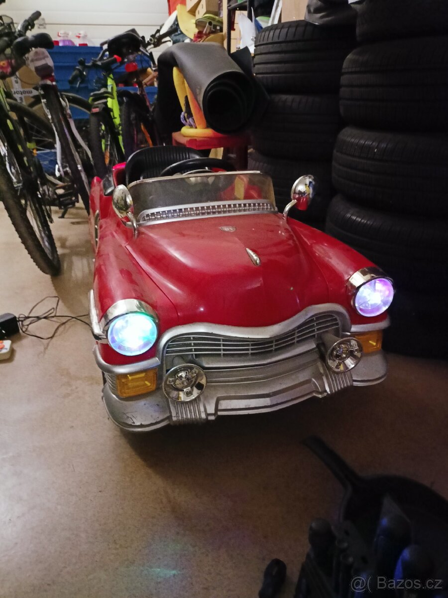 Dětské elektrické autíčko