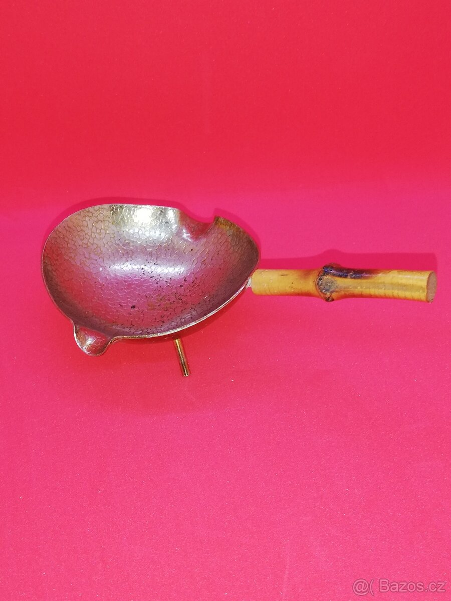 Popelník na doutníky