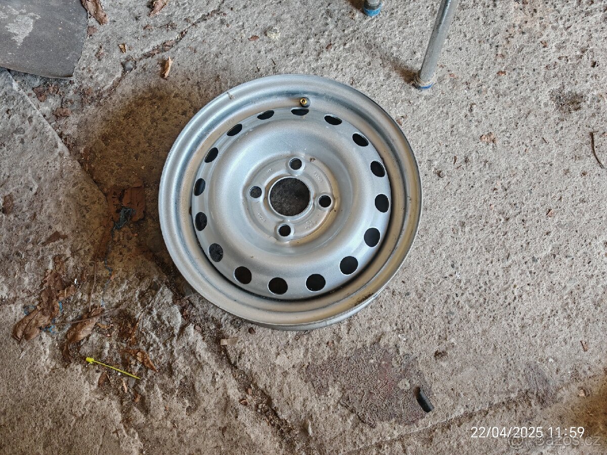 Rezerva disk přívěsný vozík