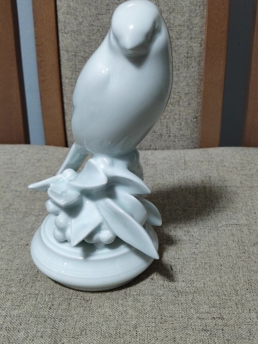 Soška ptáčka Royal Dux