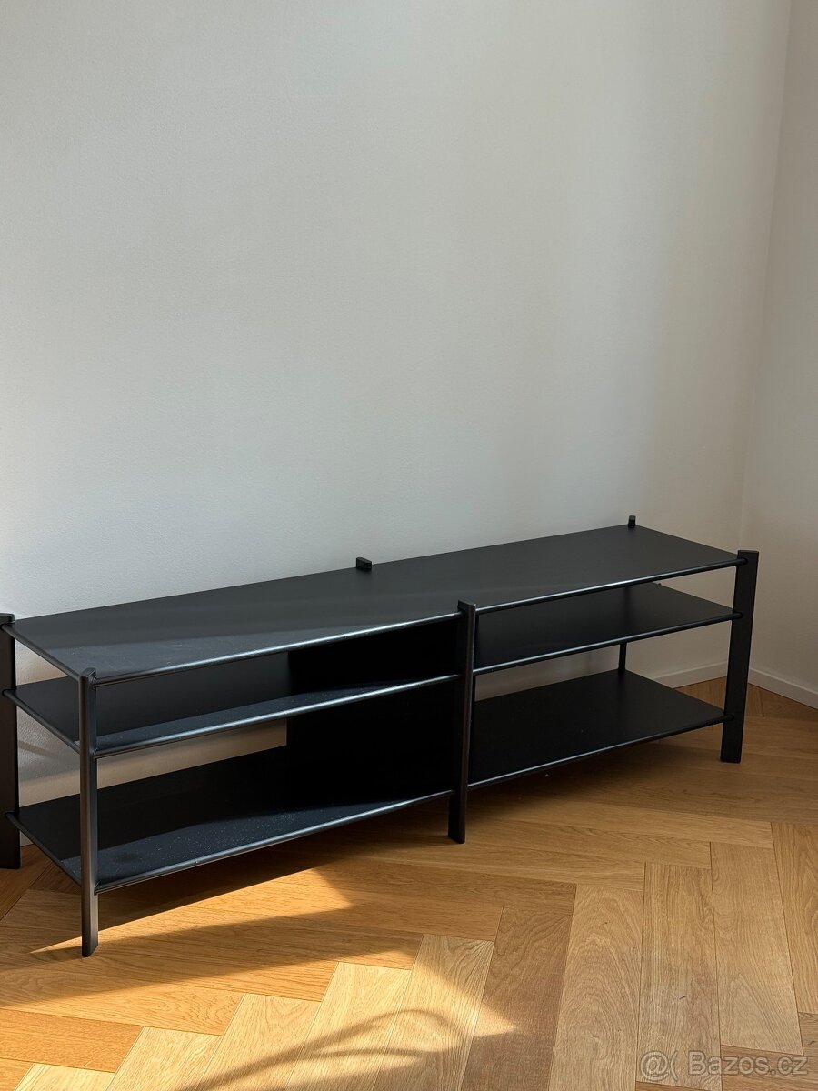 TV stolek