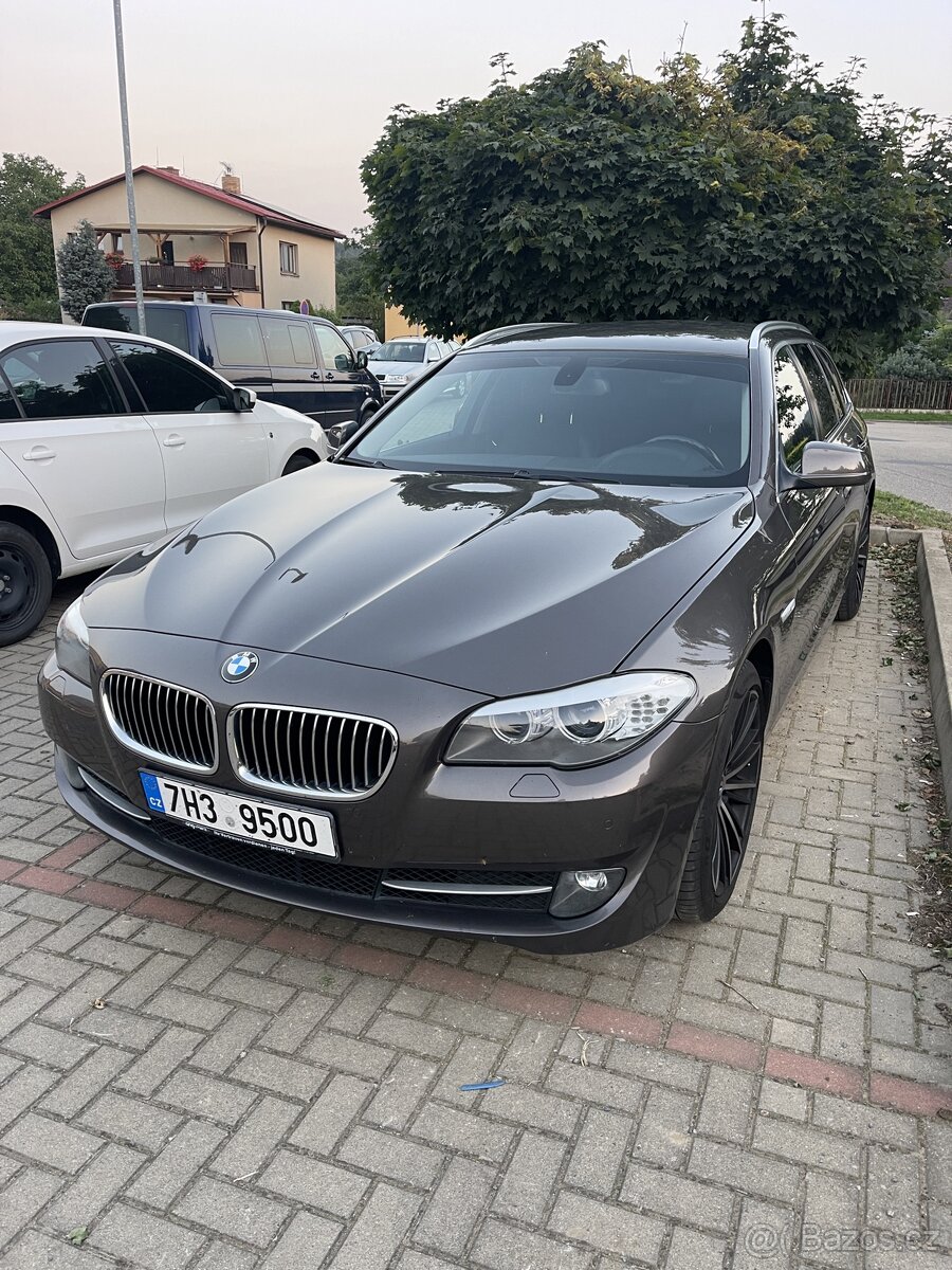 BMW 520(F11)