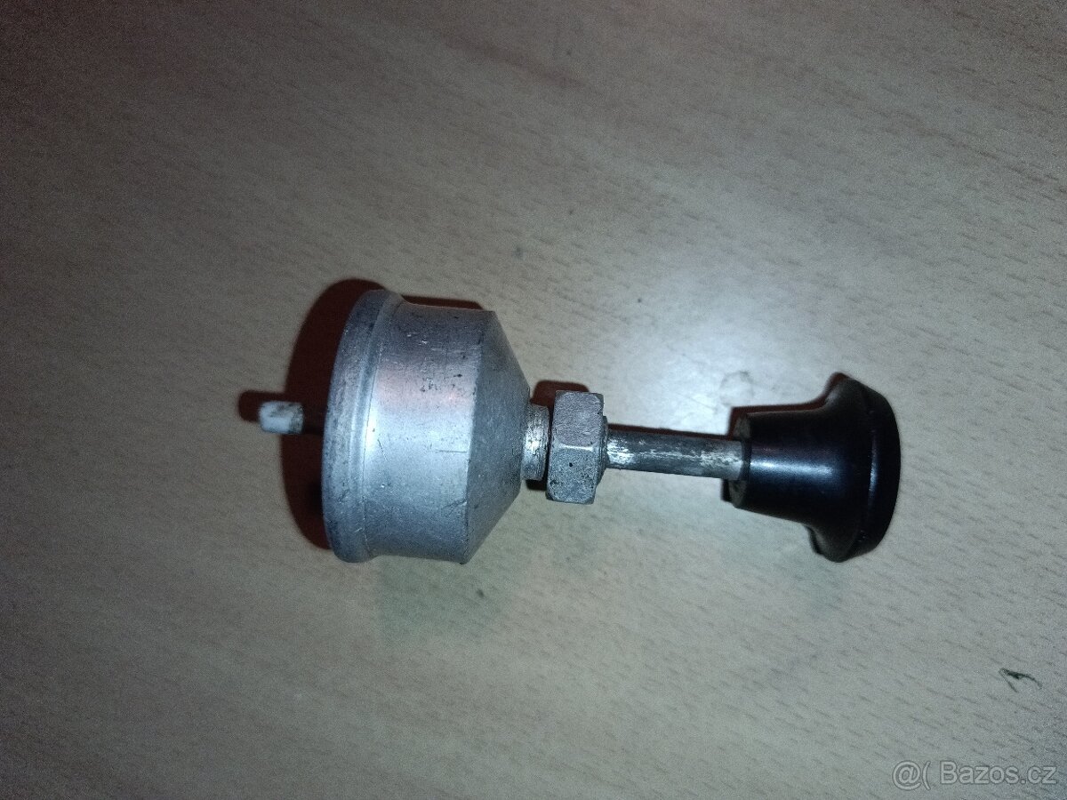 Pumpička ostřikovače Škoda 1000mb 100 110