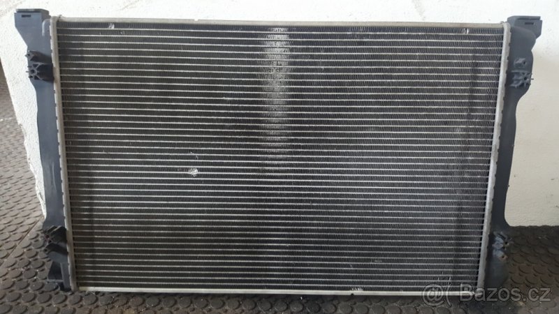 Chladič motoru originál A4 8E 8E0121251A