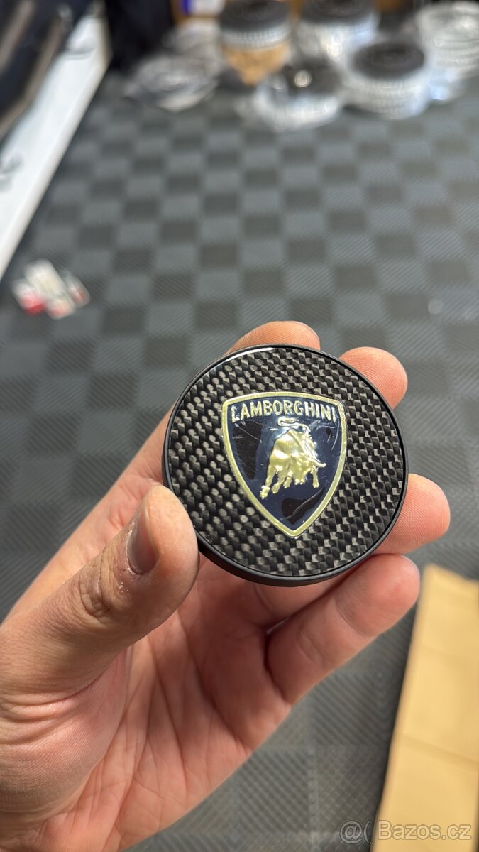 Originál Lamborghini Huracan STO carbon pokličky